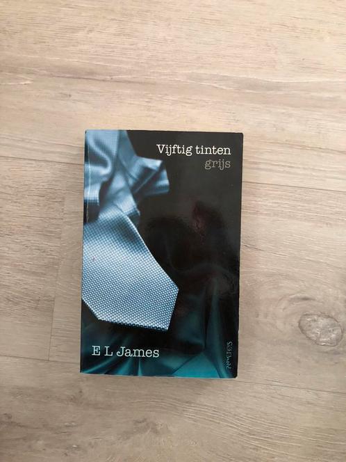 E.L. James - Vijftig tinten grijs, Boeken, Literatuur, Zo goed als nieuw, Amerika, Ophalen of Verzenden