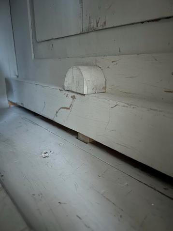 Antieke Linnenkast met Hangruimte en Planken - afbeelding 12 Antieke Linnenkast met Hangruimte en Planken - afbeelding 12