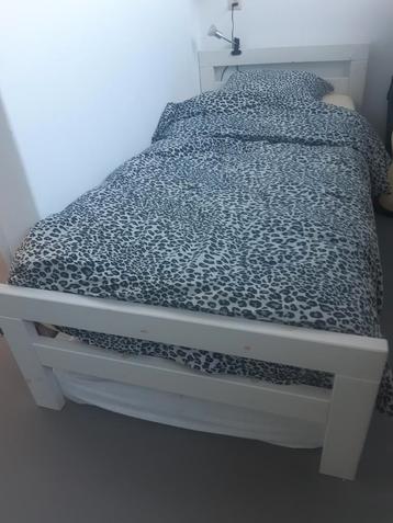 1 persoons bed 100 x 210cm