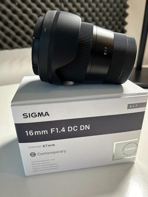 Sigma 16MM F1.4  (Sony E-mount) met garantie, Audio, Tv en Foto, Fotografie | Lenzen en Objectieven, Zo goed als nieuw, Toebehoren