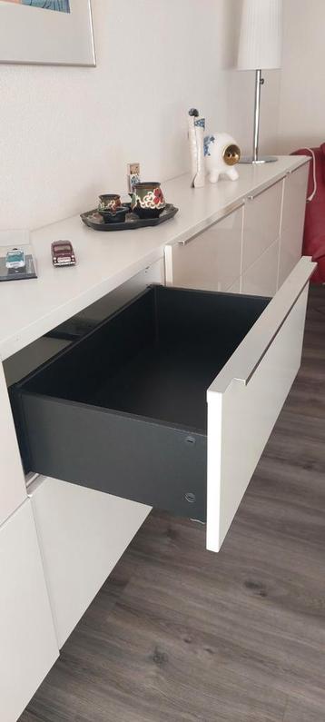 IKEA Besta Wandkast Hoogglans Wit - afbeelding 4 IKEA Besta Wandkast Hoogglans Wit - afbeelding 4