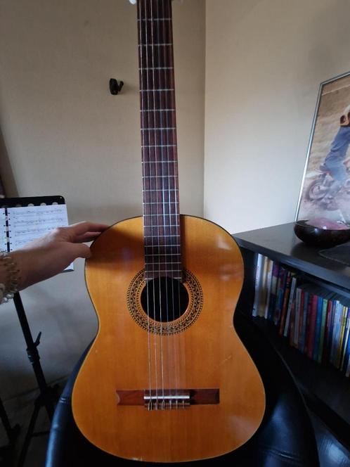 Klassieke gitaar Takeharu GT-85, Muziek en Instrumenten, Snaarinstrumenten | Gitaren | Akoestisch, Gebruikt, Klassieke of Spaanse gitaar