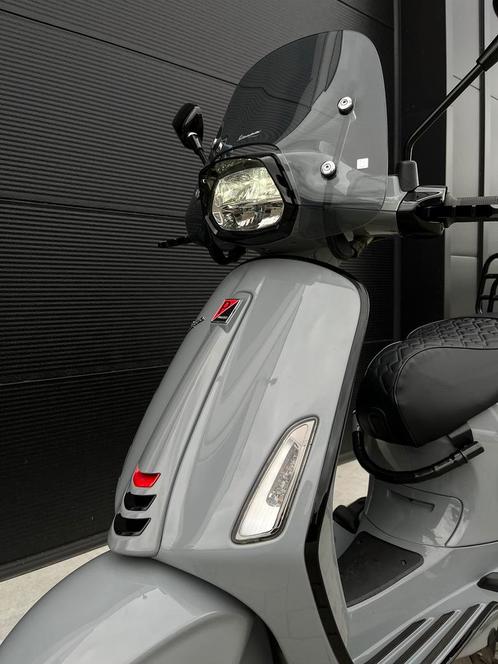 Vespa Sprint iGet E4 Full option, Fietsen en Brommers, Snorfietsen en Snorscooters, Zo goed als nieuw, Vespa, Benzine, Ophalen of Verzenden