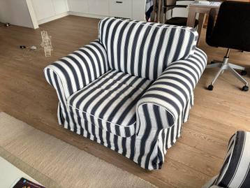 IKEA Ektorp Fauteuil - Blauw/Wit Gestreept - afbeelding 1 IKEA Ektorp Fauteuil - Blauw/Wit Gestreept - afbeelding 1