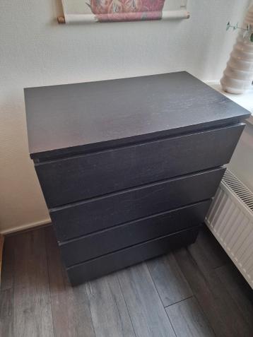 Zwarte IKEA Malm ladekast - 4 lades - afbeelding 2 Zwarte IKEA Malm ladekast - 4 lades - afbeelding 2