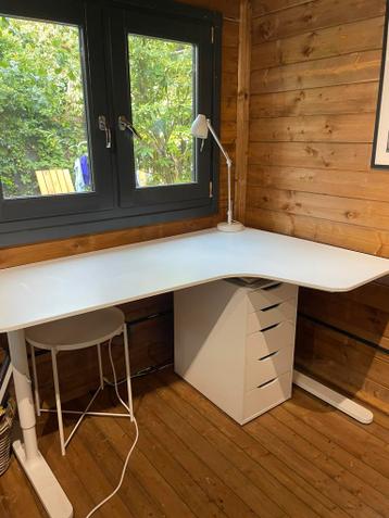 Wit hoek bureau - Bekant (verstelbaar) ikea - afbeelding 2 Wit hoek bureau - Bekant (verstelbaar) ikea - afbeelding 2