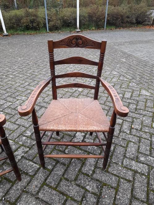 Antiek stoeltje met bieze mat, Antiek en Kunst, Antiek | Meubels | Stoelen en Banken, Ophalen of Verzenden