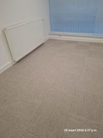 Gratis: Vloerbedekking tegels 50x50, 80 m2