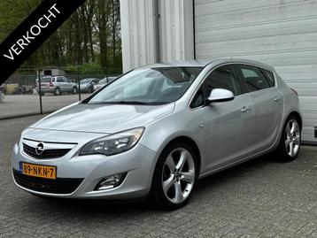 Opel Astra 1.6 Sport, Navi, Airco, Cruise, NAP ! (bj 2010)