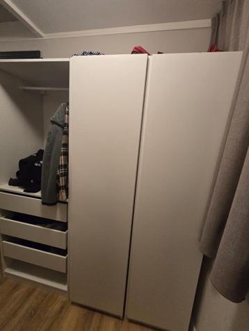 IKEA Pax / Vikanes kledingkast - afbeelding 3 IKEA Pax / Vikanes kledingkast - afbeelding 3