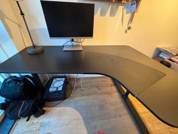 Ikea Bekant hoekbureau - afbeelding 2 Ikea Bekant hoekbureau - afbeelding 2