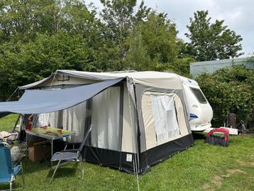 caravan: Hobby Excellent Easy 450 UF (dwarsbed) - 2004