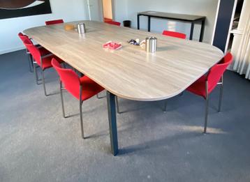 Vergadertafel 3,50 x 1,65 Halifax White + side-table