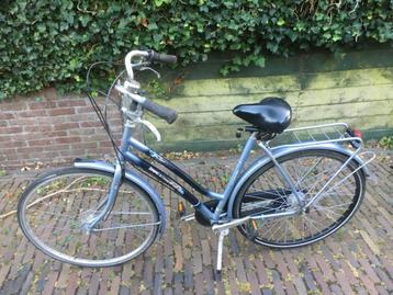 D fiets, 28 inch, frame 53cm, slot, verlichting, interesse