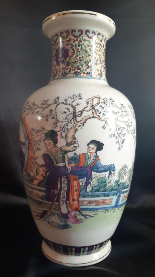 Hoge Chinese vaas (36 cm) - Geisha - 1950, Antiek en Kunst, Antiek | Vazen, Ophalen of Verzenden