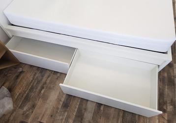 IKEA King Bed Set (180x200 cm) + Mattress + Storage Drawers - afbeelding 5 IKEA King Bed Set (180x200 cm) + Mattress + Storage Drawers - afbeelding 5