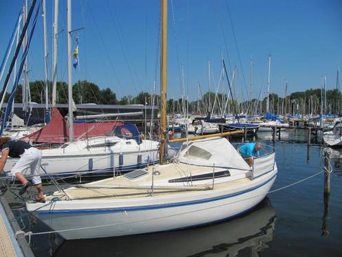 Kajuit zeilboot Seamaster 815, Watersport en Boten, Kajuitzeilboten en Zeiljachten, Gebruikt, Tourjacht of Cruiser, Polyester