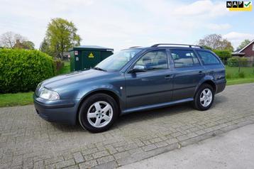 Skoda Octavia Combi 1.6 Démarrage