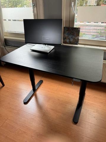 IKEA BEKANT bureau zit/sta 120x80 zwart gebeitst essenfineer - afbeelding 2 IKEA BEKANT bureau zit/sta 120x80 zwart gebeitst essenfineer - afbeelding 2