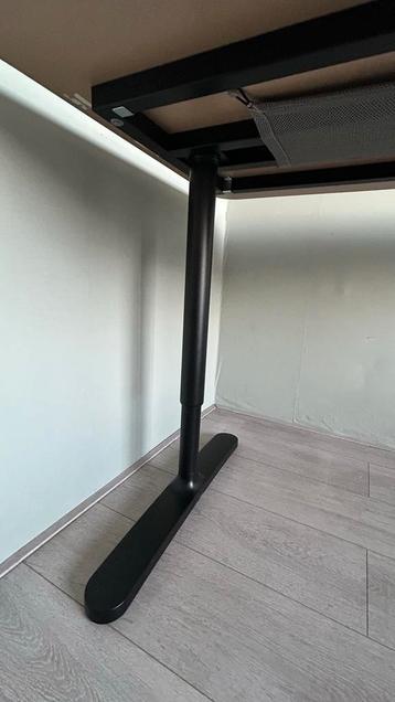 IKEA BEKANT Bureau Zwart 160x80cm - afbeelding 3 IKEA BEKANT Bureau Zwart 160x80cm - afbeelding 3