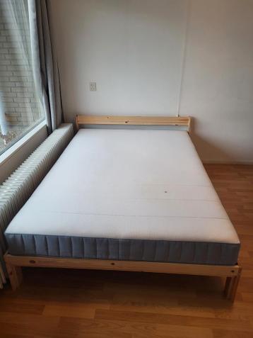 Ikea Neiden bed 140x200 + lattenbodem en matras - afbeelding 3 Ikea Neiden bed 140x200 + lattenbodem en matras - afbeelding 3