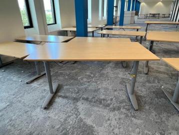 Elektrisch Kinnarps Bureau160x80xH62-85cm met kabelgoot,24st - afbeelding 9 Elektrisch Kinnarps Bureau160x80xH62-85cm met kabelgoot,24st - afbeelding 9