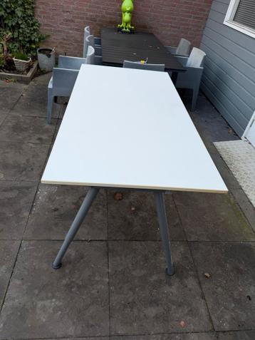 Bureau van IKEA van het merk Galant. - afbeelding 3 Bureau van IKEA van het merk Galant. - afbeelding 3