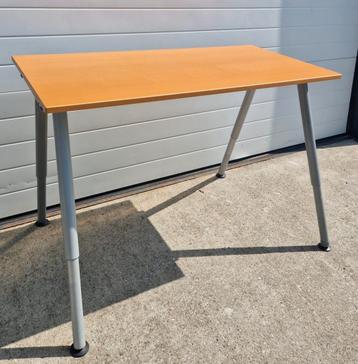 7 x Ikea Galant bureaus kantoor tafels hout metaal - afbeelding 1 7 x Ikea Galant bureaus kantoor tafels hout metaal - afbeelding 1