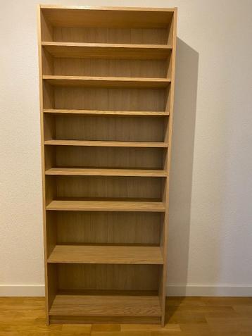 IKEA Billy boekenkast 80 cm nieuwstaat met 2 extra planken - afbeelding 1 IKEA Billy boekenkast 80 cm nieuwstaat met 2 extra planken - afbeelding 1