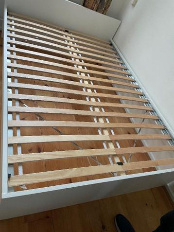 Vihals bedframe 140 x 200 - afbeelding 2 Vihals bedframe 140 x 200 - afbeelding 2