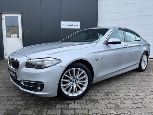 BMW 5-Serie 520i HighExe. Luxury Leder / NL / LED / Facelift, Auto's, BMW, Bedrijf, 5-Serie, ABS, Adaptieve lichten, Airbags, Airconditioning