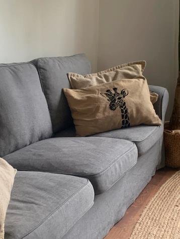 Ektorp 3-zitsbank - Grijze hoes, heel goede staat - afbeelding 2 Ektorp 3-zitsbank - Grijze hoes, heel goede staat - afbeelding 2