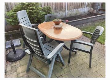 Tuintafel - gratis (zonder stoelen)