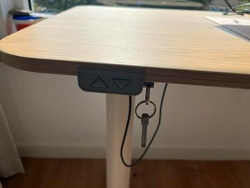 Ikea BEKANT Zit-Sta Hoekbureau elektrisch - afbeelding 2 Ikea BEKANT Zit-Sta Hoekbureau elektrisch - afbeelding 2