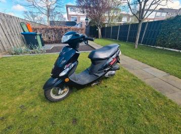 Peugeot V Clic scooter