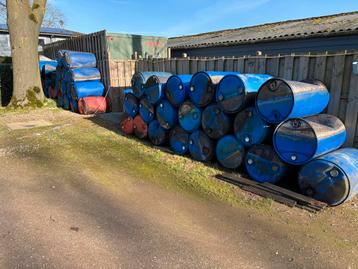 Diverse gebruikte steigertonnen -