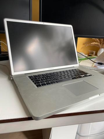 Macbook Pro 17 inch 2009