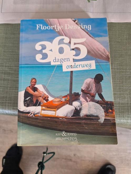 Floortje Dessing - 365 dagen onderweg, Boeken, Reisgidsen, Gelezen, Ophalen of Verzenden