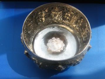 Vintage Birmese Repousse laag gehalte zilveren offerkom