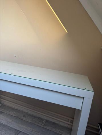 IKEA Malm Toilettafel - Wit met glazen blad - afbeelding 2 IKEA Malm Toilettafel - Wit met glazen blad - afbeelding 2