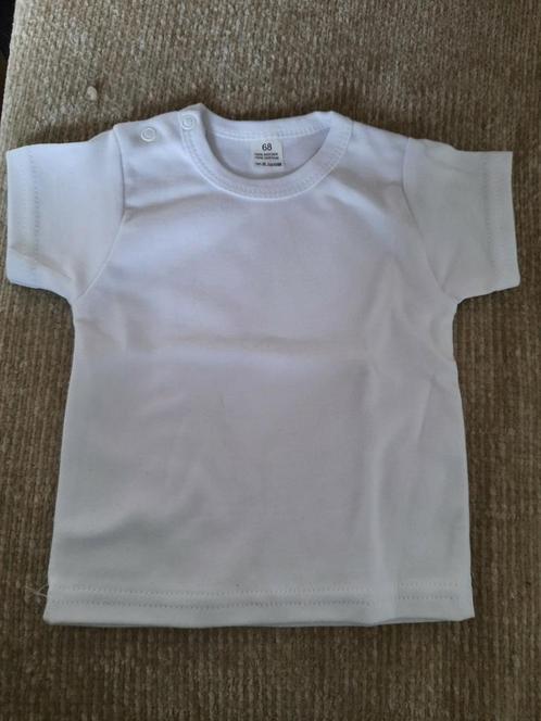 Te koop pakket blanco & merkloze witte t-shirts korte mouw, Kinderen en Baby's, Babykleding | Maat 50, Zo goed als nieuw, Jongetje