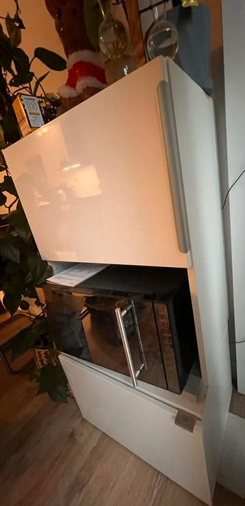 IKEA Besta vitrine Wandkast, Keukenkastje - afbeelding 6 IKEA Besta vitrine Wandkast, Keukenkastje - afbeelding 6