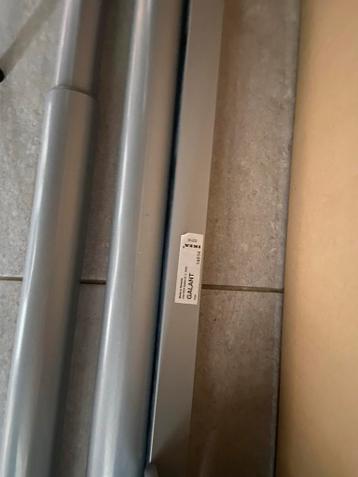 IKEA Hoekbureau - Ruimtebesparend en Praktisch! - afbeelding 8 IKEA Hoekbureau - Ruimtebesparend en Praktisch! - afbeelding 8