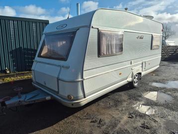 L.M.C 530 Vastbed, Rondzit, Voortent,Fietsendrager