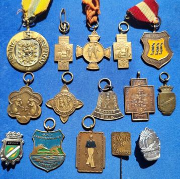 Lotje Avondvierdaagse medaille's vanaf 1949.