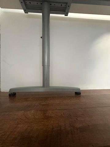 Hoekbureau IKEA Galant - In hoogte verstelbaar - afbeelding 5 Hoekbureau IKEA Galant - In hoogte verstelbaar - afbeelding 5