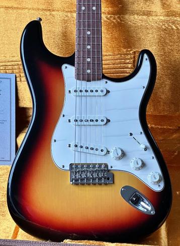 Fender Stratocaster 1963 NOS Sunburst Custom Shop Mint