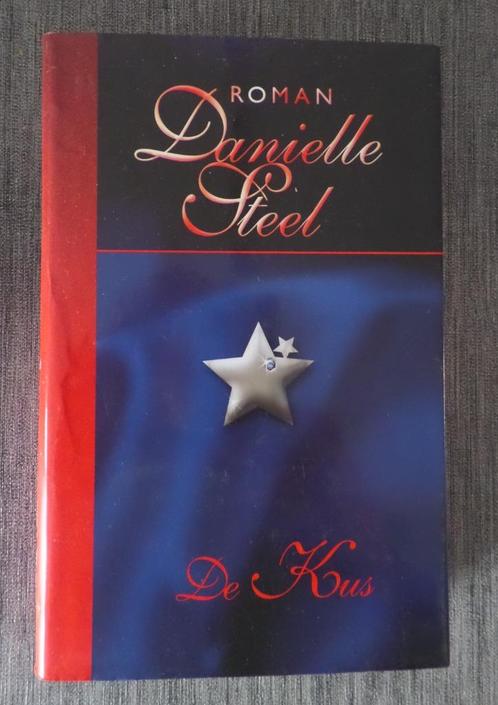 Danielle Steel  De Kus, Boeken, Romans, Zo goed als nieuw, Amerika, Ophalen of Verzenden