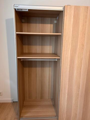 Hasvik / Pax kledingkast Ikea, houtkleurig met schuifdeuren - afbeelding 4 Hasvik / Pax kledingkast Ikea, houtkleurig met schuifdeuren - afbeelding 4