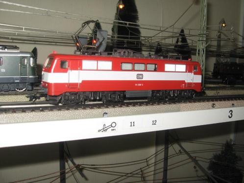 MARKLIN 3172 Duitse design electroloc bouwserie 111 DB ovp, Hobby en Vrije tijd, Modeltreinen | H0, Zo goed als nieuw, Locomotief